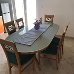 Sanda I Leo