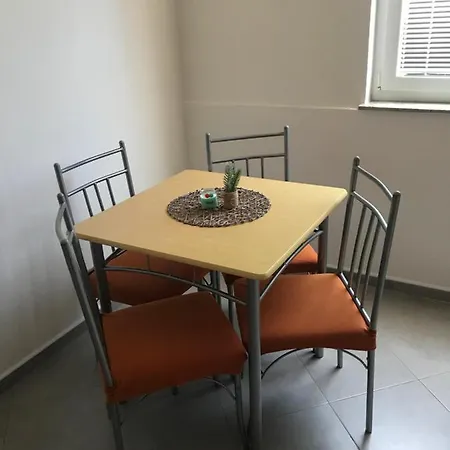 Sanda I Leo Apartamento *