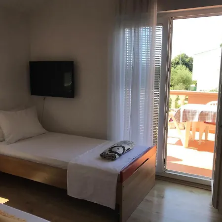 Sanda I Leo Bibinje