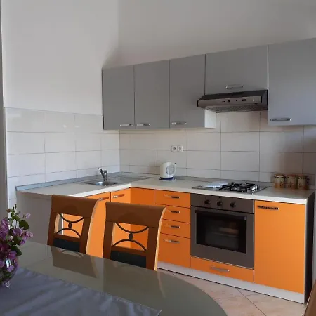 Sanda I Leo ביבינייה