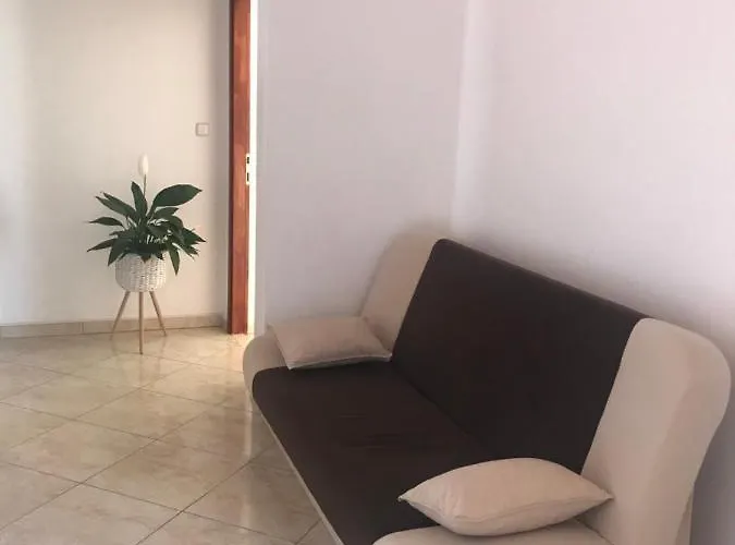 Apartman Sanda I Leo *