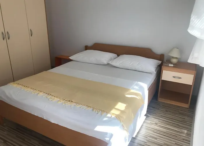 Apartament Sanda I Leo *